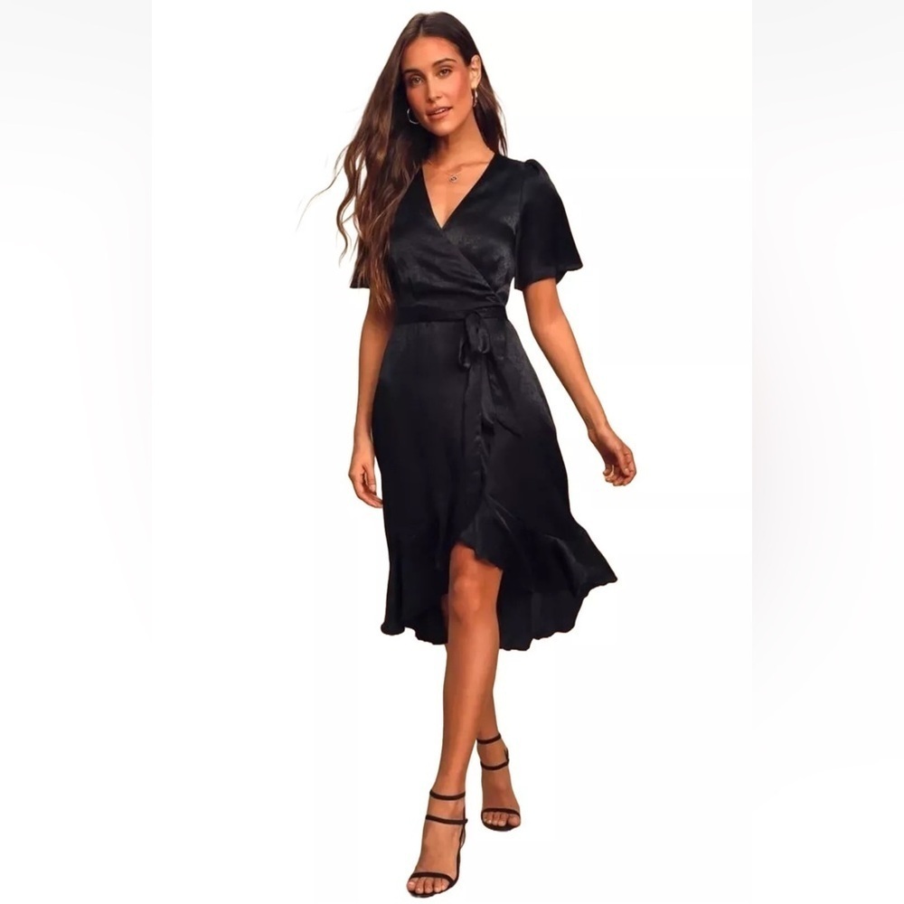 Lulus Women's Black Midi Dress Wrapped Up Satin Flutter Sleeve Black Size S NWT